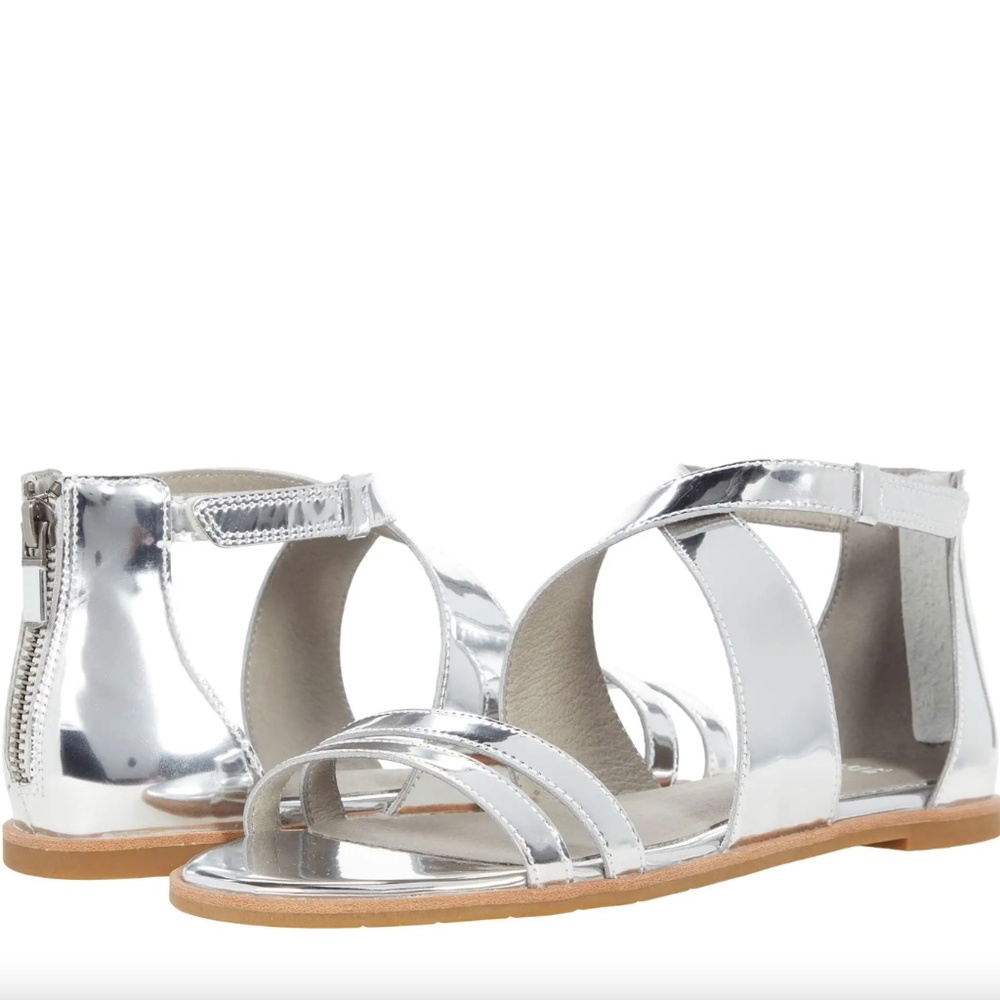 NIB $150 Eileen Fisher Cici Sandal in Silver - size 6.5!